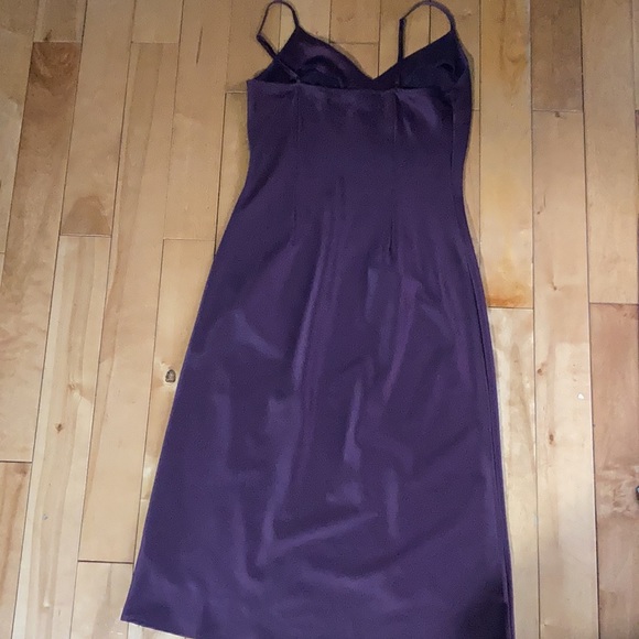 Cranberry silk-like dress - Picture 2 of 9